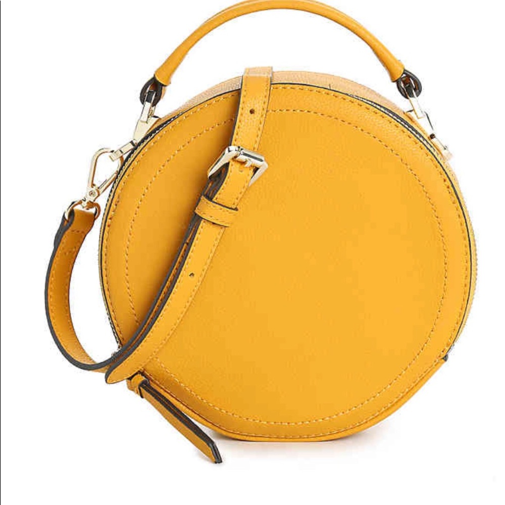 VINCE CAMUTO
CHICA LEATHER CROSSBODY BAG